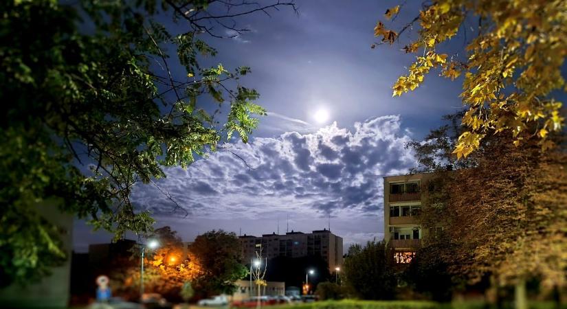 Telihold és holdfogyatkozás ugyanazon a napon