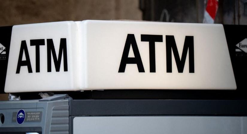 A románok szenvednek, de van, aki egyszerűen csak nevet a megszorításokon: nálunk is így történne