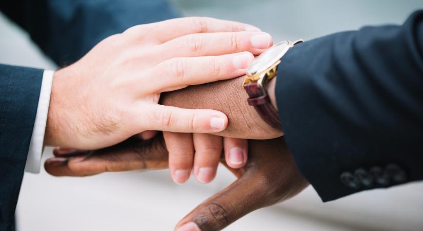 A hízelgés és a nyalizás nevelésbeli hibaként öröklődik