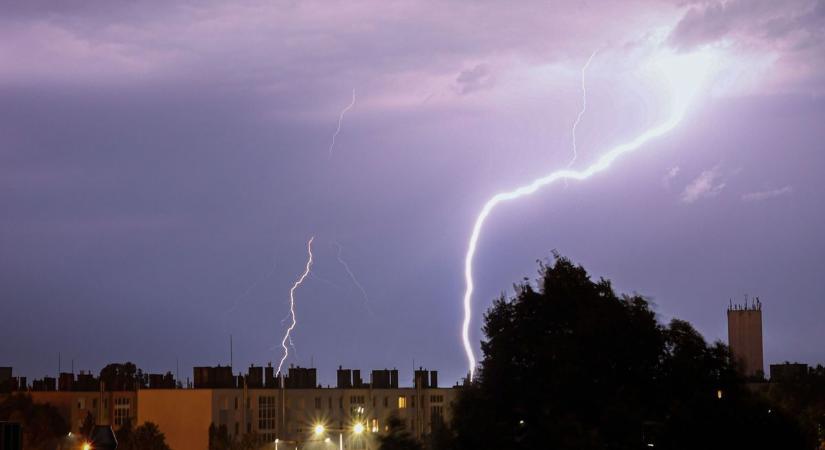 Szerda délután újra zenghet az ég: már a meteorológusok is figyelmeztetnek
