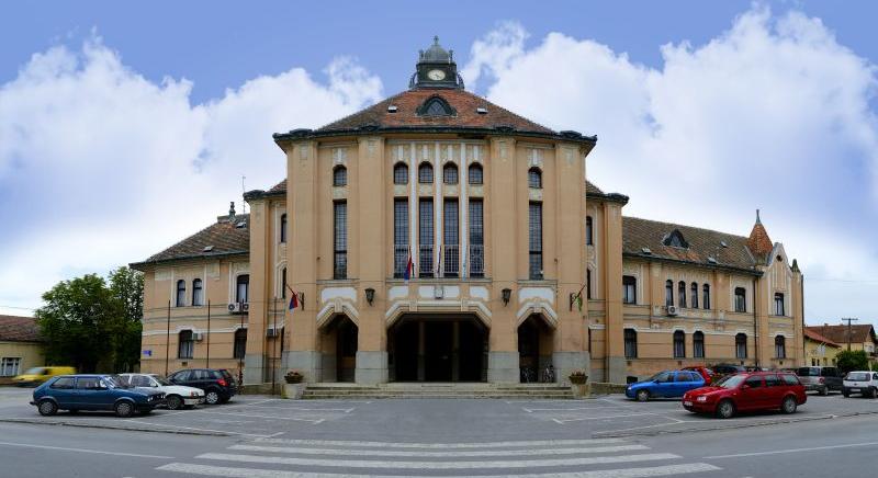 Több tízezer dinárral kevesebbet visznek haza az országos átlagnál Magyarkanizsán, Kishegyesen, Adán