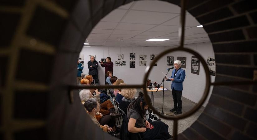 Zsúfolásig megtelt a Somogyi-könyvtár: Szávay István életműve előtt tiszteleg Szeged