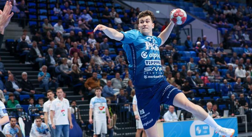 Szilágyi Benji gólzenéje szól a Pick Arénában, de a himnusz még várat magára