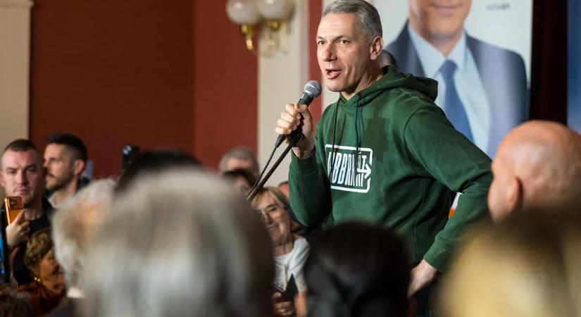 Lázár János: Mi a hétköznapi magyar embereknek csináljuk a politikát!