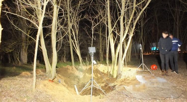 26 évnyi titok után megtört a férj: Ceglédnél találták meg az eltűnt felesége maradványait