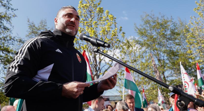 A kormány holdudvara az „ukrán zsarolás” ellen szervez tüntetést