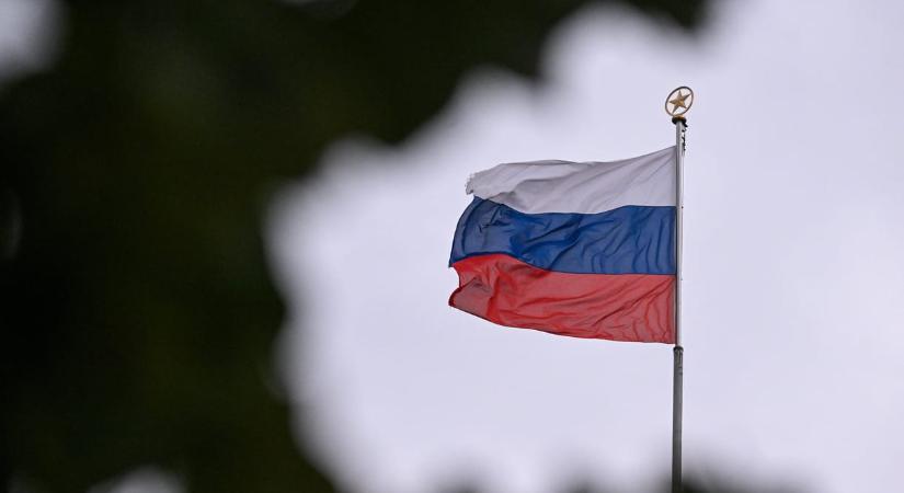 Kigyulladt egy orosz zászló alatt közlekedő cseppfolyós földgázt szállító hajó a Földközi-tengeren, ukrán támadás állhat a háttérben