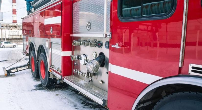 Milliókkal támogatják az abádszalóki önkéntes tűzoltókat