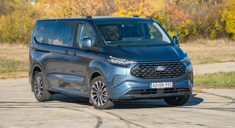 Konnektoros mikrobusz a Fordtól? Persze, hogy teszteltük!