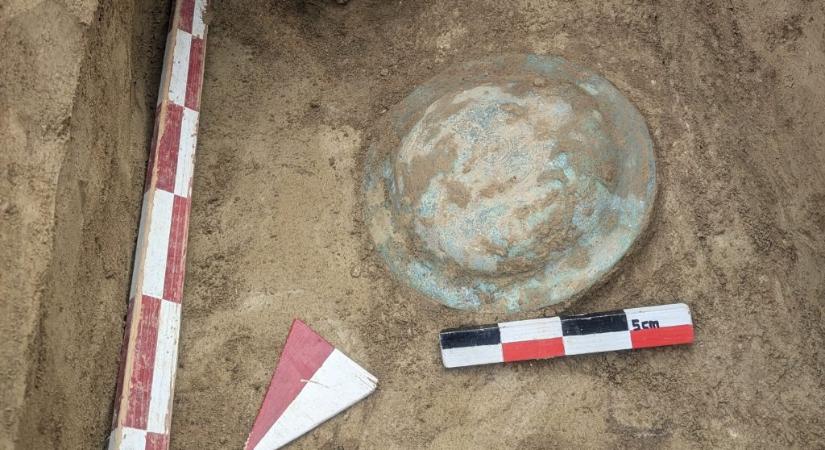 Ritka római pajzsot találtak Romániában, egy ókori temetőben