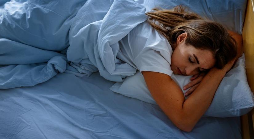 Milyen ruházatban aludjunk – mondjuk, miért
