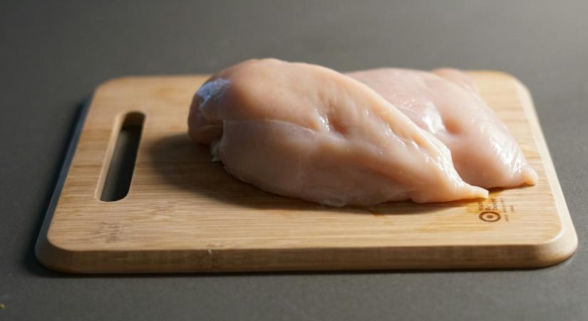 Ne vegyük meg a csirkehúst, ha ezt a 8 szót látjuk a csomagolásán!