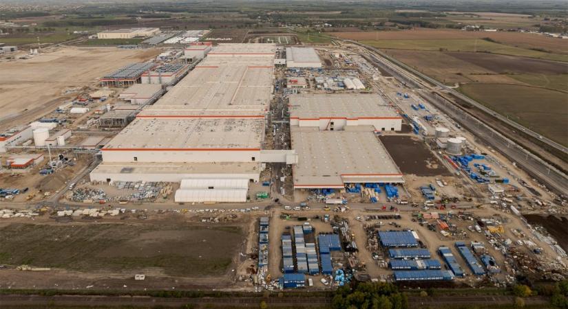 Félmillió forintos felelősségbiztosítással kapott engedélyt a debreceni CATL-akkugyár