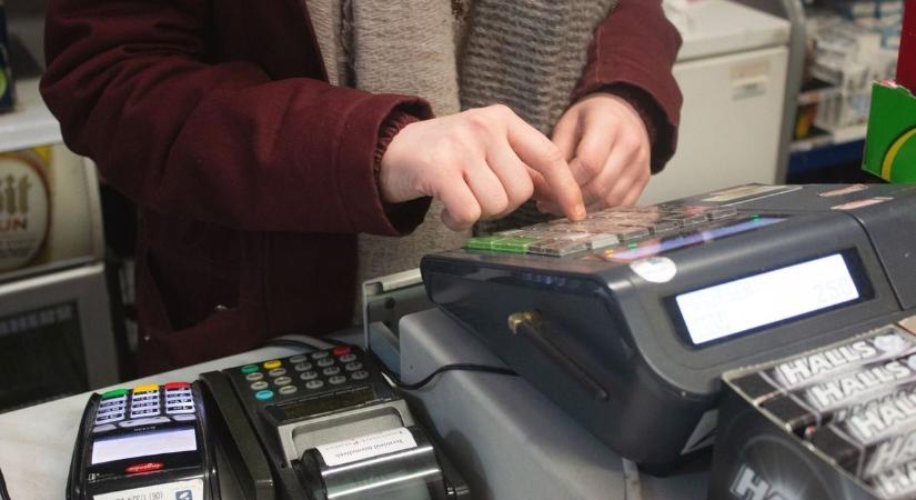 Végleg bezár a hajdú-bihari bolt, végkiárusítást is tartanak