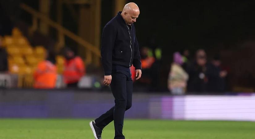 „Ez a mérkőzés jól összefoglalja az idényünket” – Arne Slot a Liveprool kiesőjelölt elleni veresége után