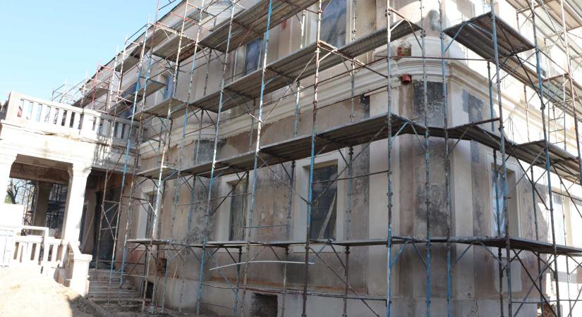 Még idén befejezik a szilágynagyfalui Bánffy-kastély felújítását – A jövő közösségi tere lesz