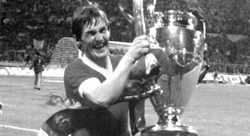 75 éves minden idők legnagyobb liverpooli labdarúgója, az Anfield skót királya
