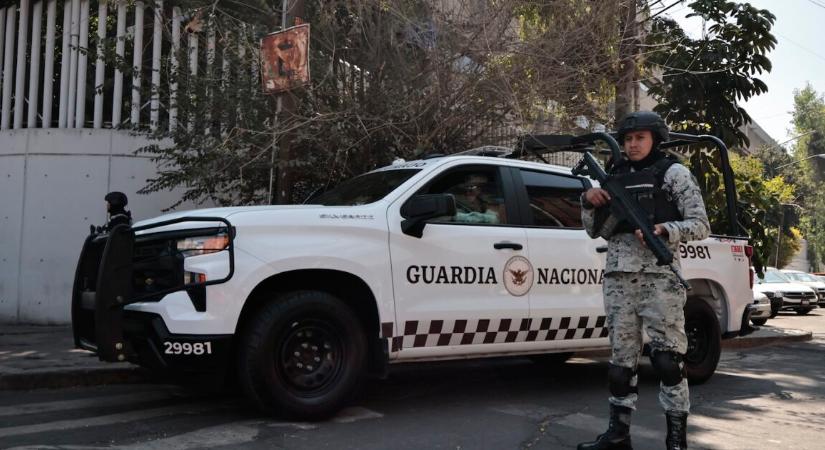 Aranykoporsóban temették el a rettegett mexikói kartellvezért