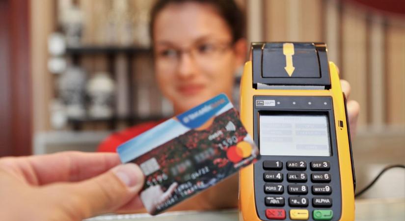 Készpénzrekord Magyarországon – mégsem a kártya győz?