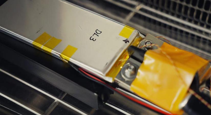 Üzentek a kétkedőknek: második tesztjén is döbbenetes eredményt ért el a csodaakkumulátor