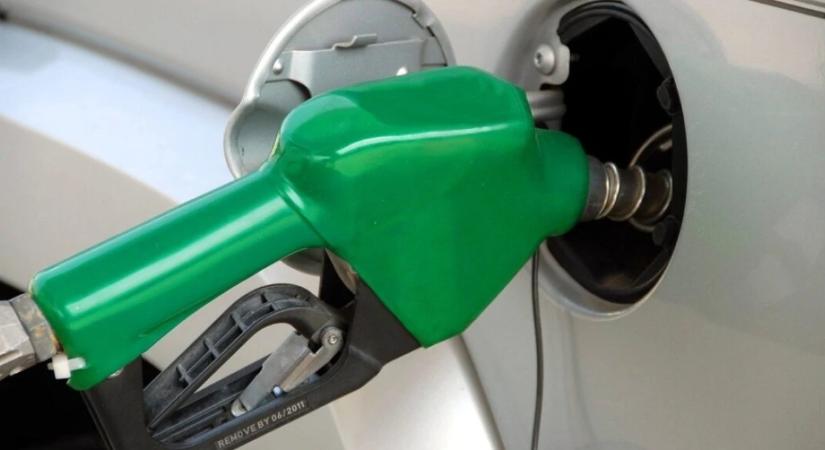 Miért nincs 800 forint felett a benzin?