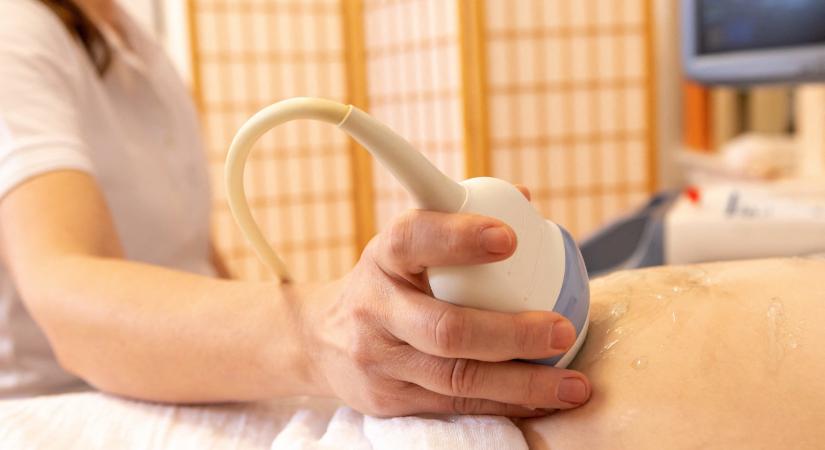 A kórházigazgató és orvosa segítségével ölhette meg az újszülöttjét egy dél-koreai nő, 3 év felfüggesztetett kapott