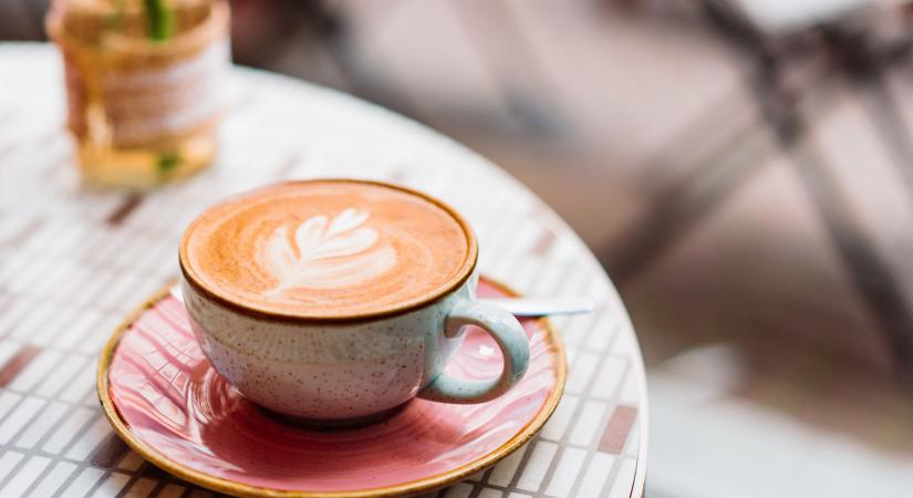 Ezért kellene mindig mézzel innod a kávédat