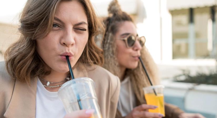 Új kutatás: kapcsolat lehet a cukros italok és a szorongás között
