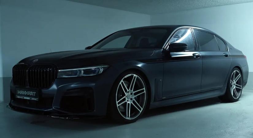 700 lóerőnél erősebb biturbó V12-vel támad a 7-es BMW