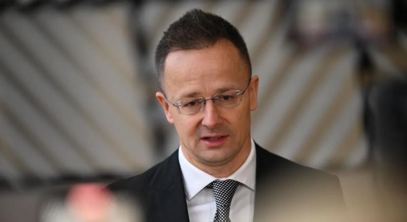 Szijjártó Péter: Az első gép már elindult Kecskemétről Jordánia irányába