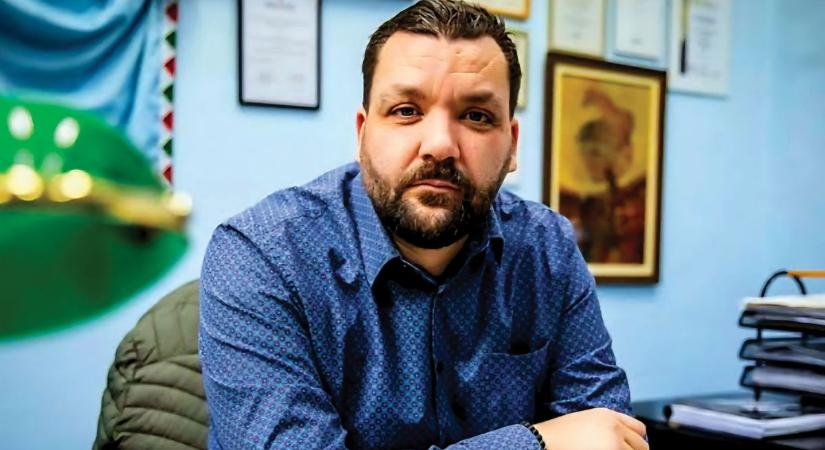 A tudás mellett identitást is adunk a diákjainknak – Szabó László a Mandinernek