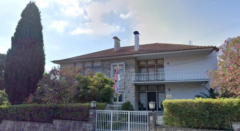 Legalább 100 kilogramm kokaint rejtegettek Szerbia lisszaboni nagykövetségén