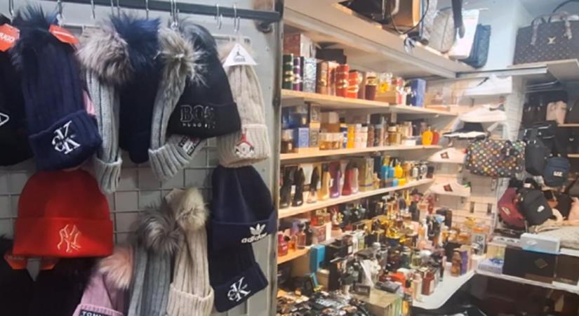 Lebukott a hamisítóbirodalom: több ezer kamu márkás cuccot foglalt le a NAV – videóval