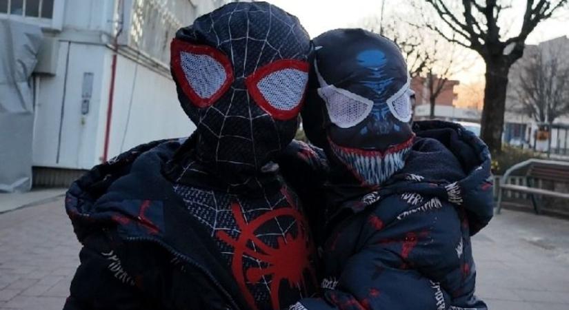 Szuperhősök a zebrán