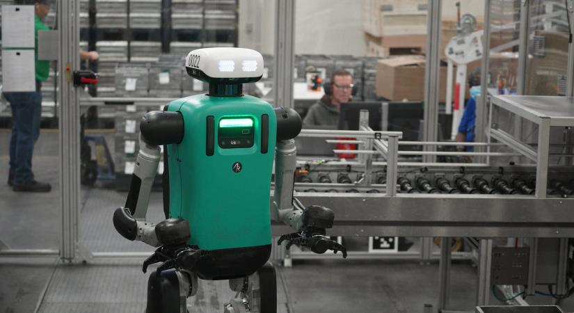Nem betegednek meg, nem panaszkodnak – robotmunkások állnak szolgálatba a Toyota gyárában