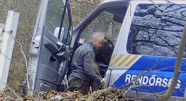 Rendőrök szívták le az üzemanyagot a szolgálati autóból, évekig lopták így a gázolajat