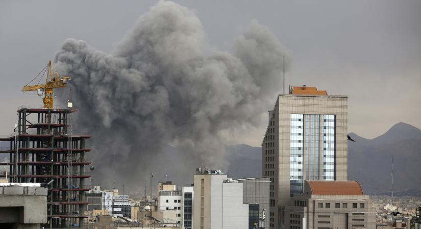 Az iráni válaszcsapások elbizonytalaníthatják az USA-barát Öböl-menti országokat, de be is ránthatják őket a háborúba