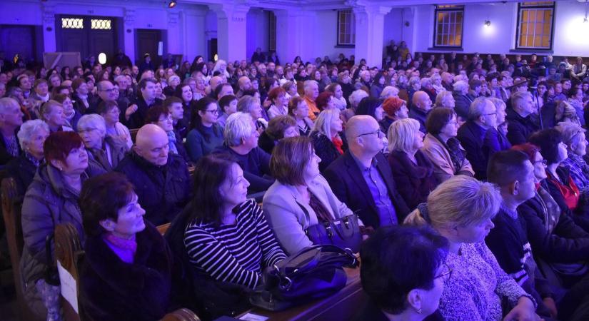 Együtt a zenében – országos koncertkörút állomása lesz Tapolca és Várpalota