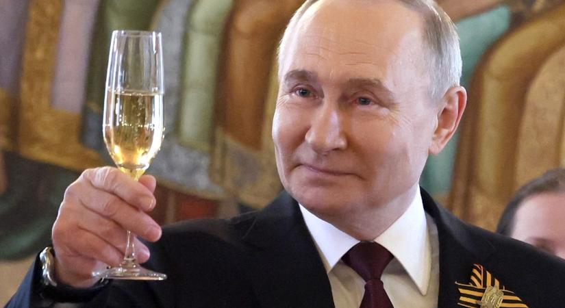 Putyin kedvenc külföldi színésznője itthon is jól ismert sorozatsztár – nem semmi, mit adományozott neki