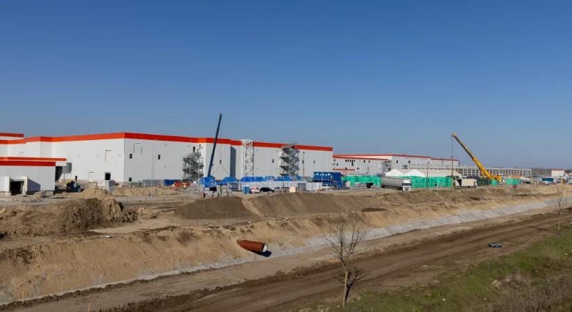 Félmilliós felelősségbiztosítással kezdte meg működését a debreceni CATL- akkugyár