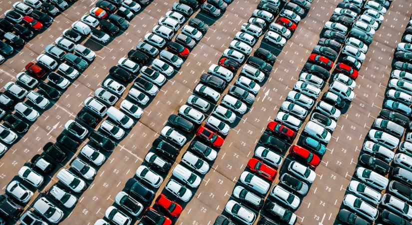 Egy szakértő szerint nincs szükség a kisboltoknak parkolókra