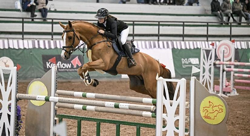 Kiválóan mutatkozott be a DEAC színeiben a 17 éves lovas