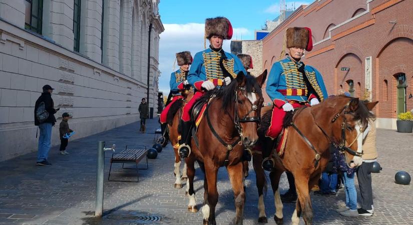 Huszáros programok a március 15-i hétvégén