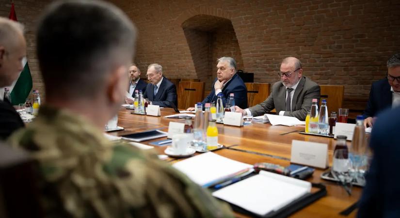 Utcára vezényelték a katonákat: Orbán Viktor bejelentette a Védelmi Tanács döntéseit