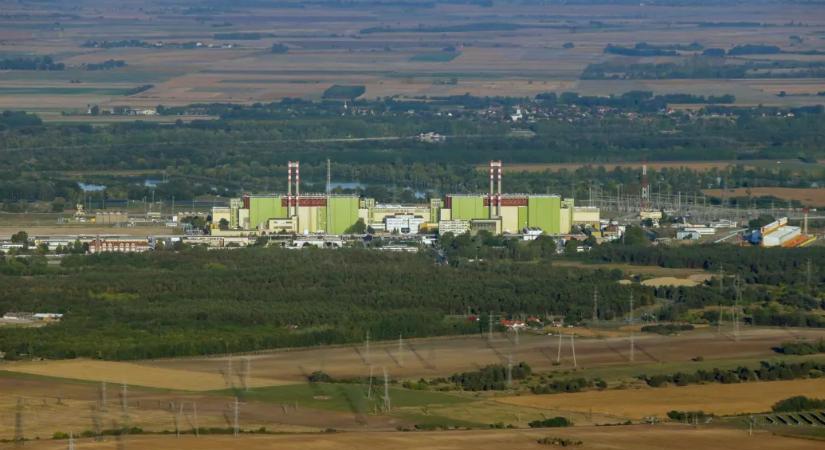 Megtiltották a drónozást Pakson és Százhalombattán