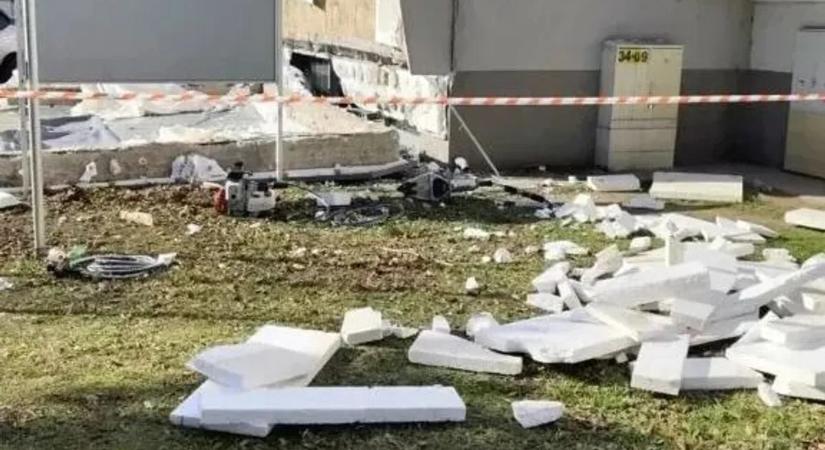 Újabb áldozatot követelt a tetőomlás a járási hivatalban, a sérült a kórházban halt meg