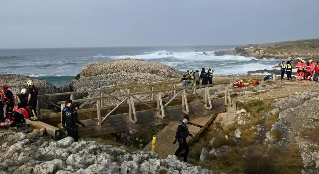 Spanyolországban összeomlott egy gyalogoshíd, többen meghaltak