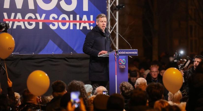Olajblokád: szavazói is sürgetik Magyar Pétert, világos állásfoglalást várnak