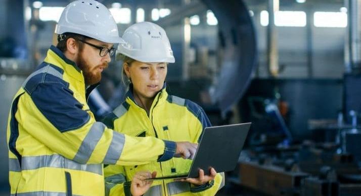 Keresztúton a magyar gazdaság – Óvatos optimizmus a 2025-ös „félrepülőrajt” után