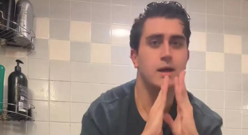 Elromlik a férfi mosógépe: amit tesz, az felrobbantja a TikTok-ot